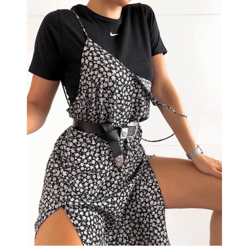 Motel Rocks Hime Dress in Ditsy Rose Black Size S